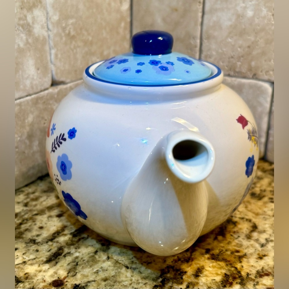 Disney Alice in Wonderland Ceramic Tea Pot with Fitted Lid Top - Picture 2 of 9